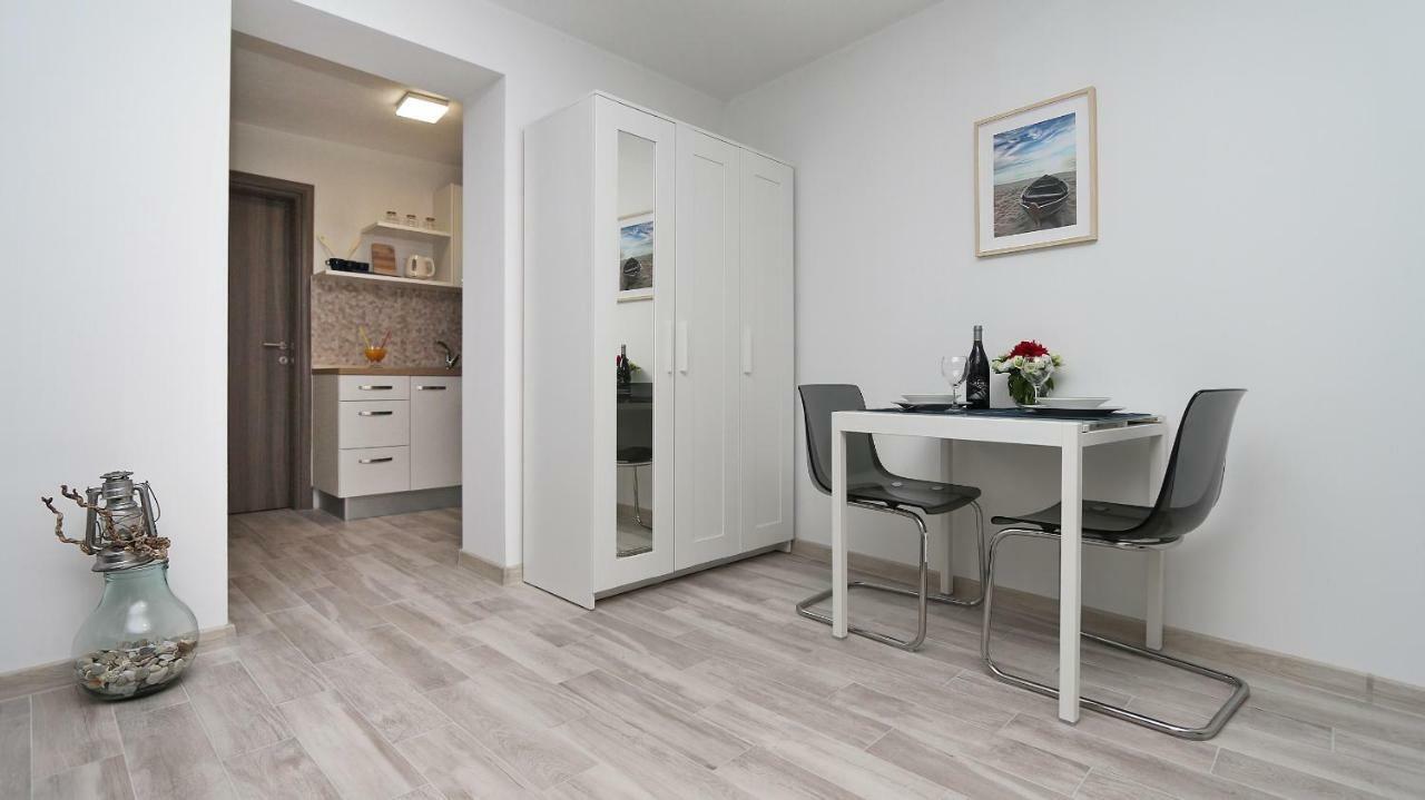 מאקרסקה Modern Apartments Iva מראה חיצוני תמונה