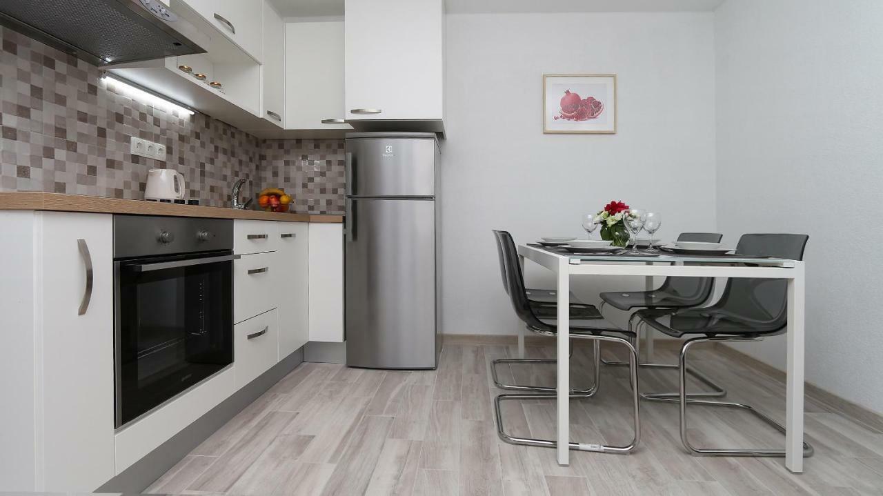 מאקרסקה Modern Apartments Iva מראה חיצוני תמונה