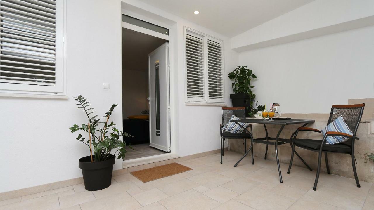 מאקרסקה Modern Apartments Iva מראה חיצוני תמונה