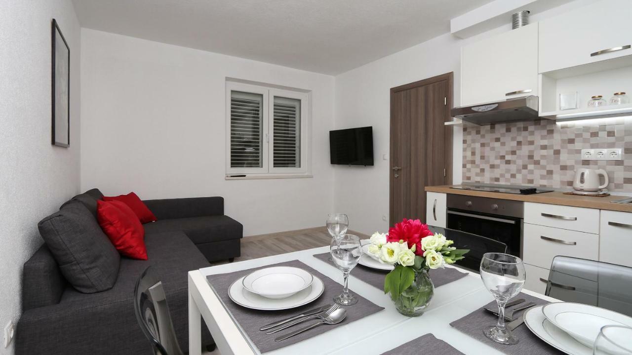 מאקרסקה Modern Apartments Iva מראה חיצוני תמונה